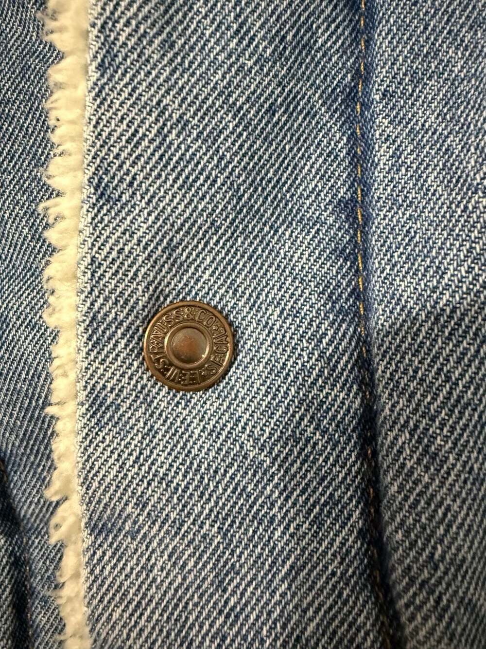 Levi's Sherpa Lined Denim Trucker Jacket Blue Size S - Picture 2 of 5